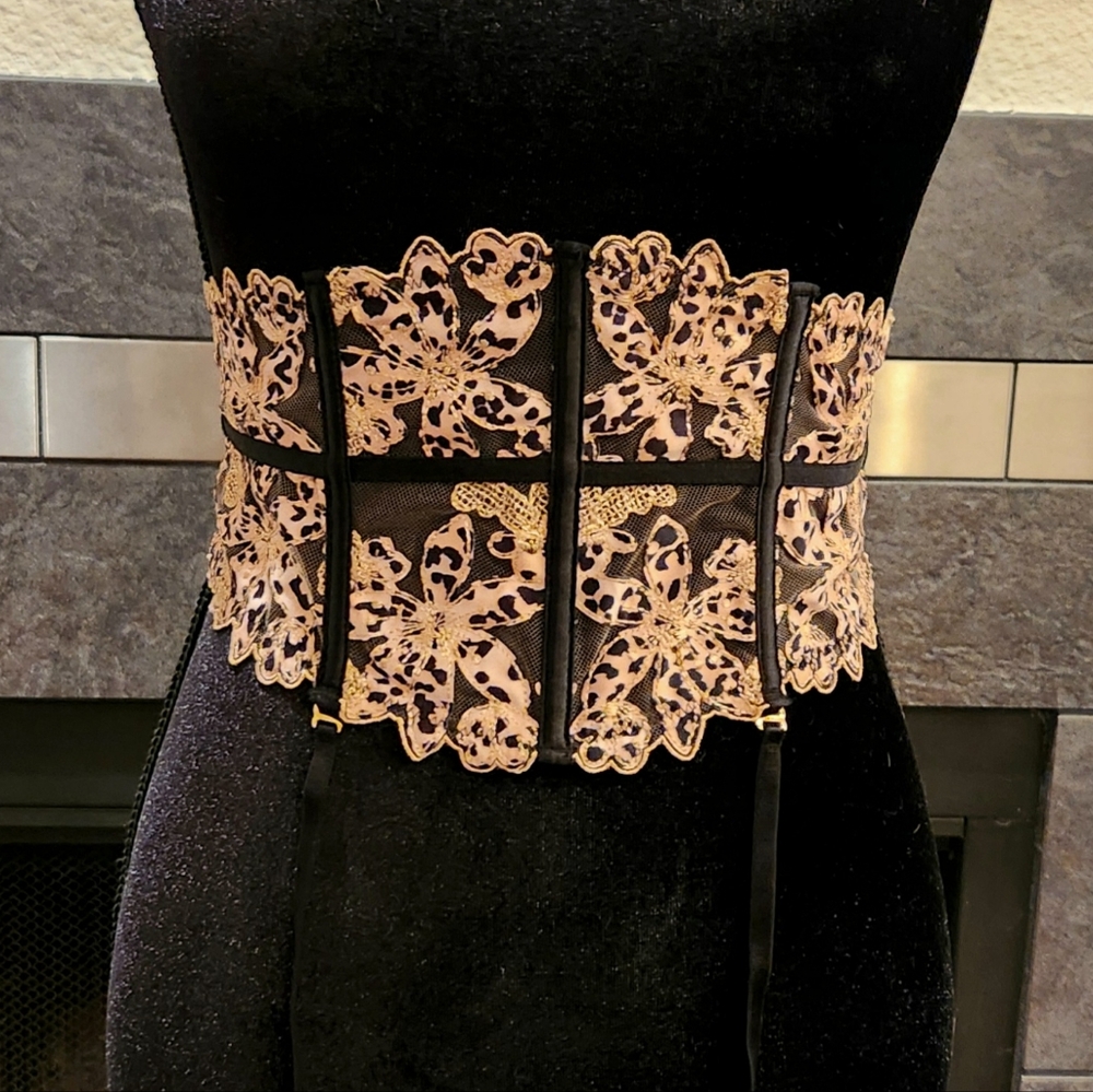 Victoria's Secret Leopard Print Garter Belt Waist Cincher Lace NWT XXS